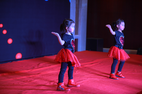 大禹漢光2018年“同心同行，共創(chuàng)未來”主題年會圓滿成功